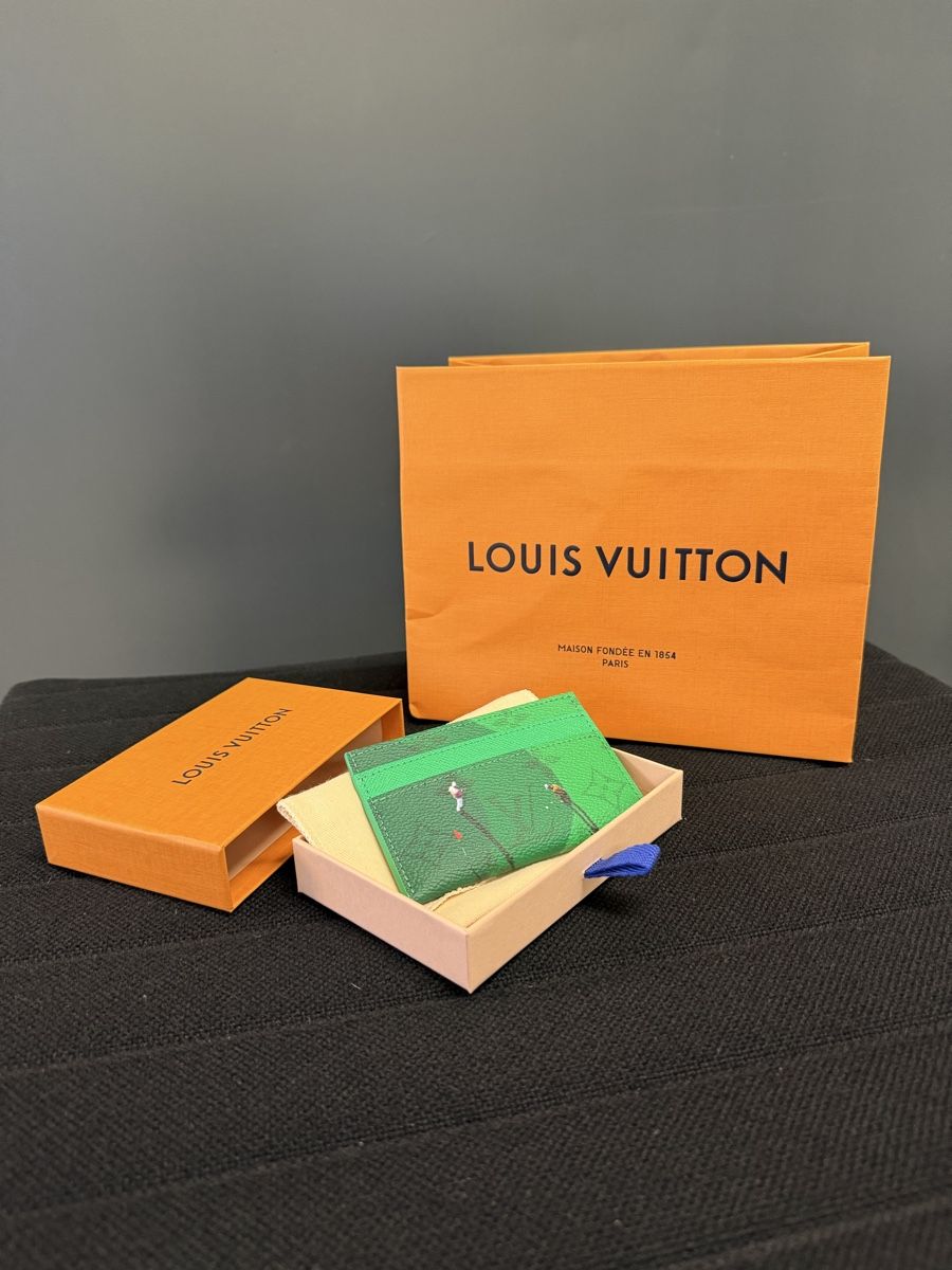 Louis Vuitton Portafogli: LOUIS VUITTON   I   Golf Green   I   Double Kartenetui – Nuovo e nell'imballaggio originale da Alpnach Dorf venduto da GaroviDS