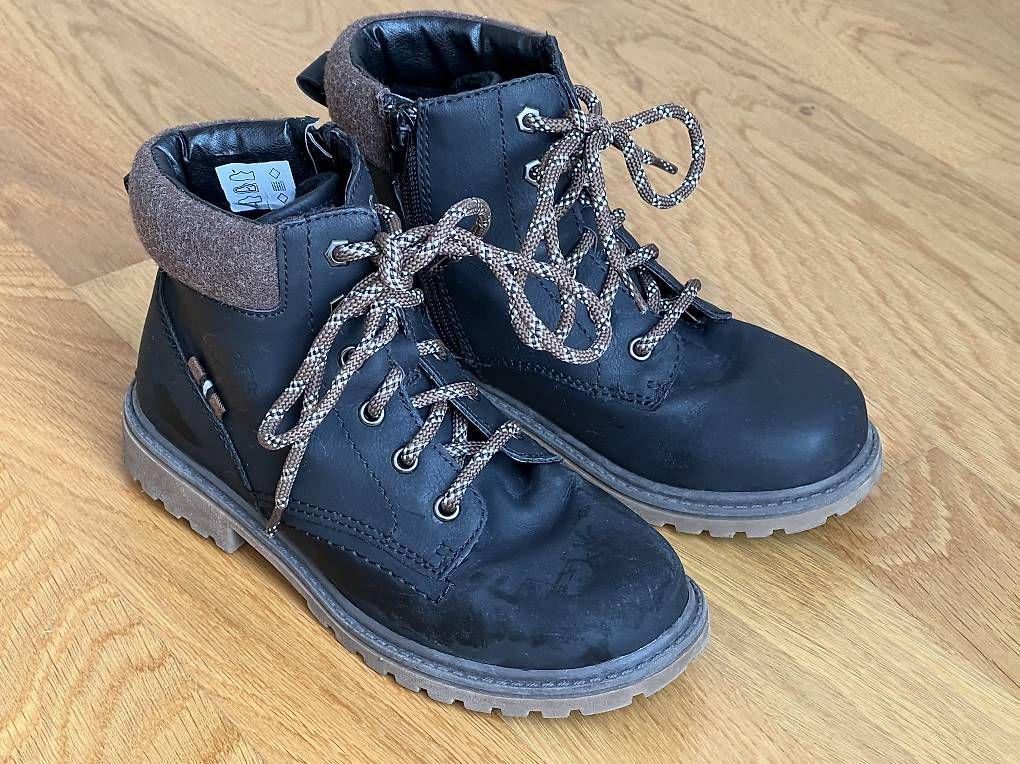 Scarpe per ragazzi: Boots / Winterschuhe Grösse 33 – Usato da Zürich venduto da wtpooh 1