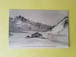 Cantine de Praz en hiver et la route du Grand-Saint-Bernard