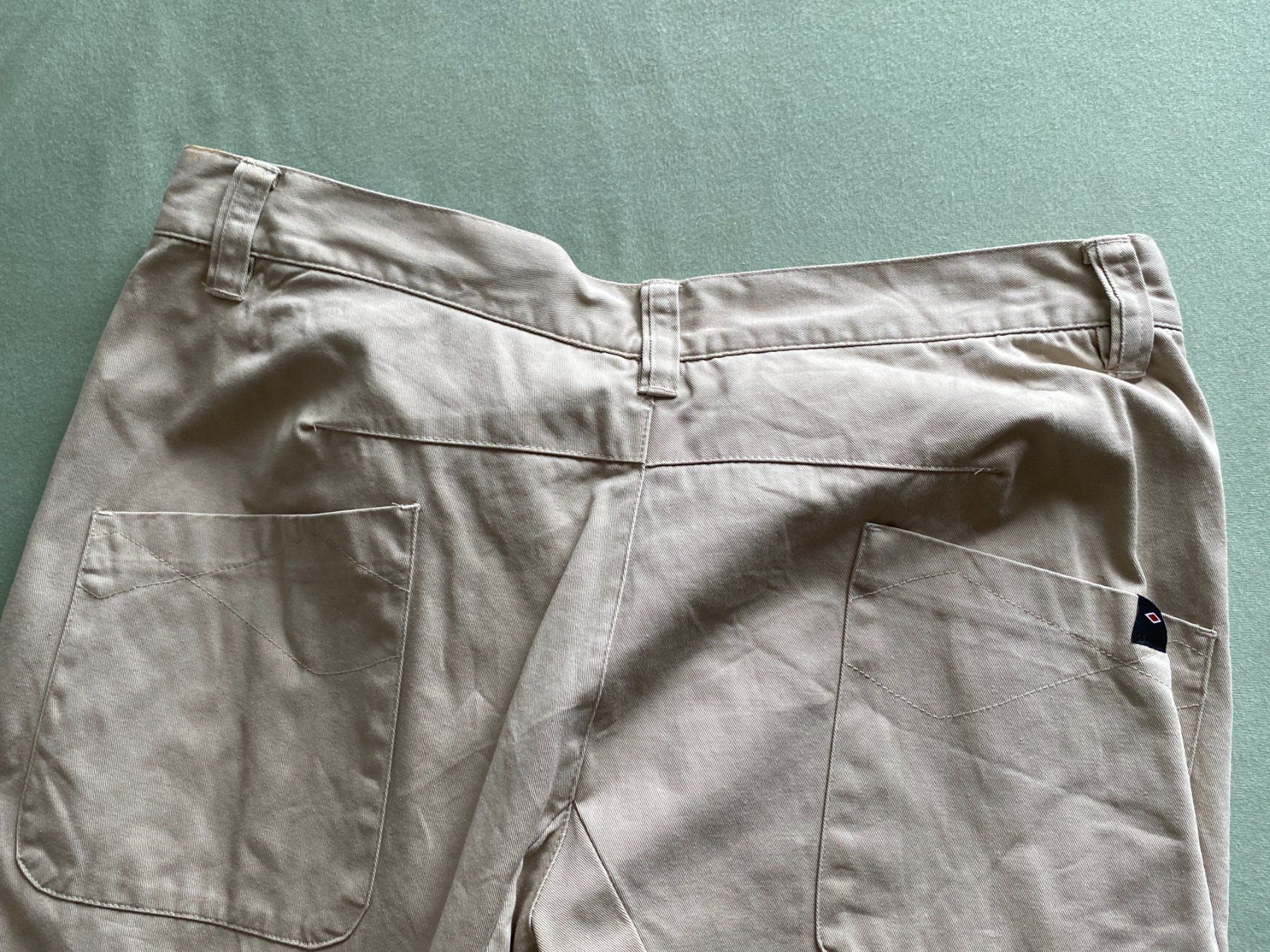 Pantaloni: Hose Umbro (46) – Usato da Gümligen venduto da Vicky2 3