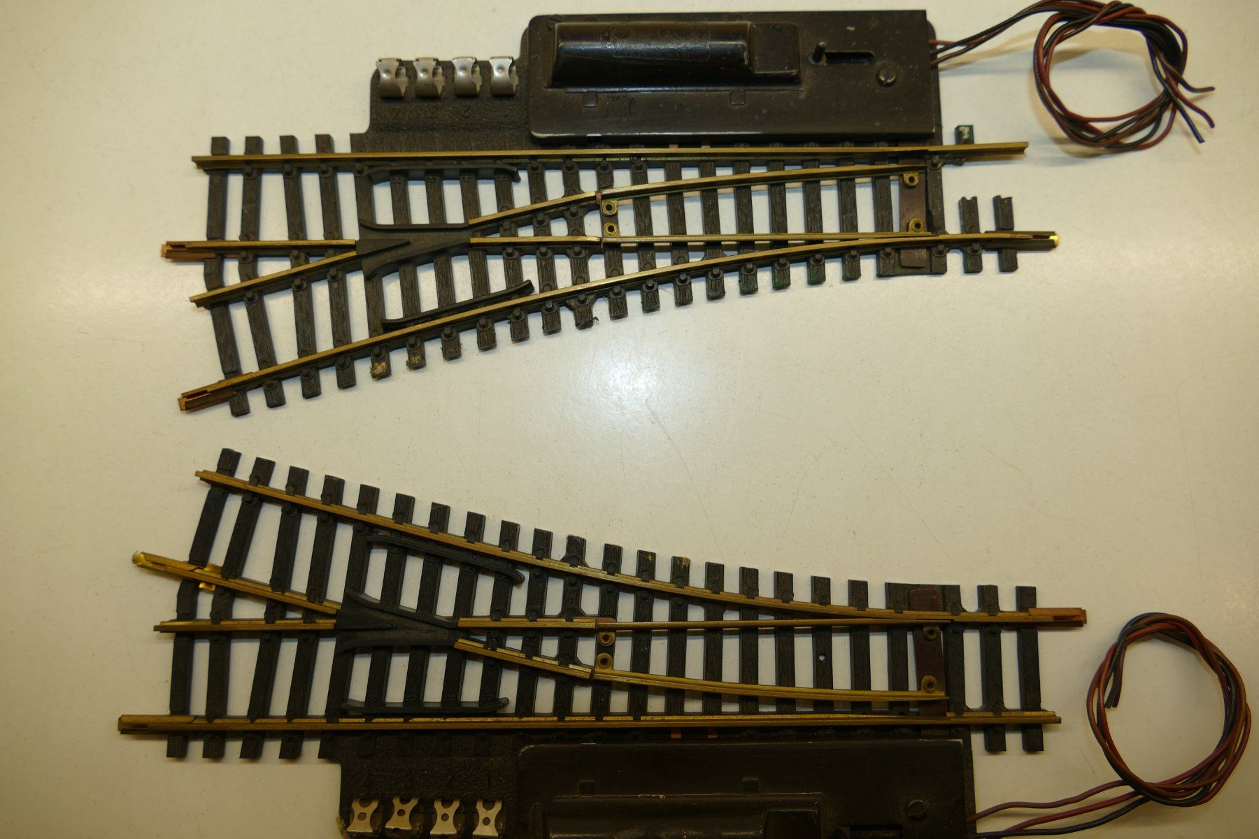 Fleischmann Modellini di ferrovie: Fleischmann H0: Elektrisches Weichenpaar Einheit 1 – Usato da Niederhasli venduto da rail-duerst 1