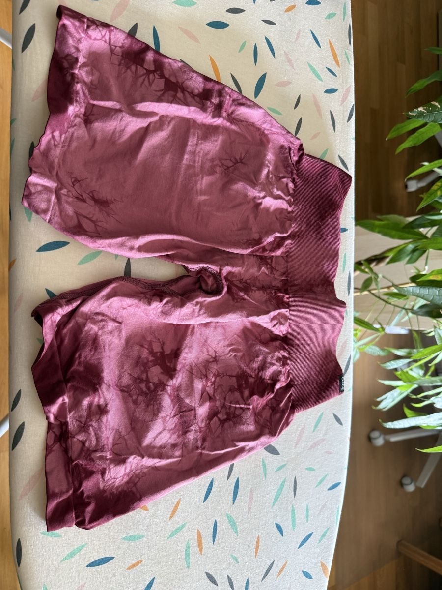 Leggings: Oace Shorts – Nuovo (secondo la descrizione) da Basel venduto da Lacur4