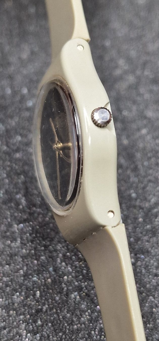 Swatch Orologi: Mega RAR 1983 Swatch LM100, 25mm – Difettoso da Bülach venduto da TimeDealsNow 3