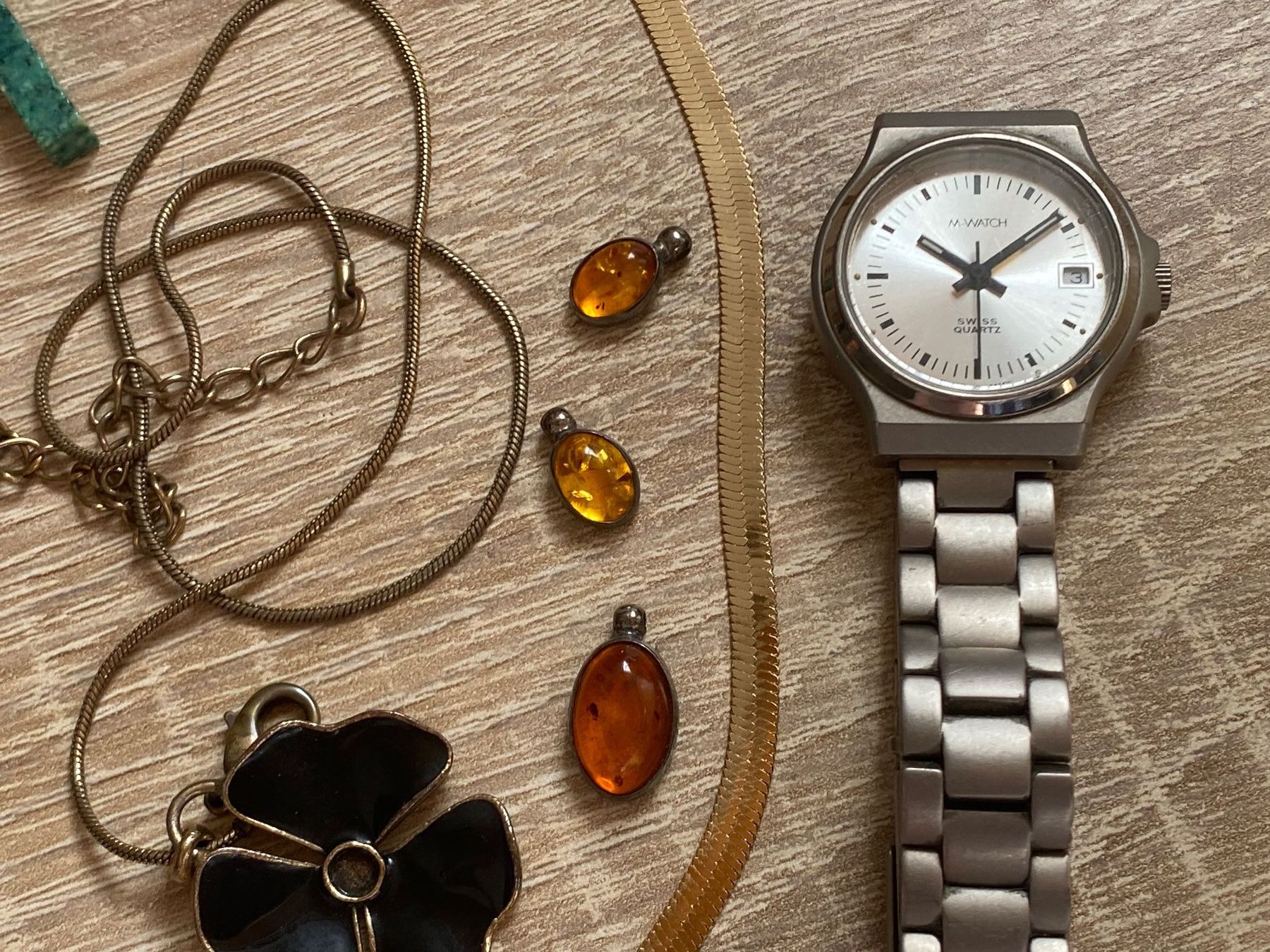 Sonstiger Schmuck: Lot Schmuck, Uhr – Defekt aus Bösingen von Trigusik 5