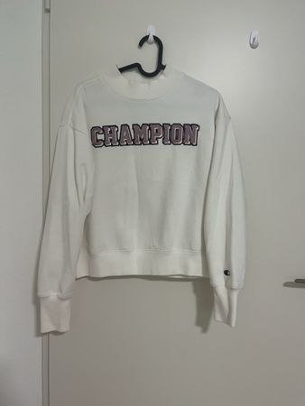 white champion sweater