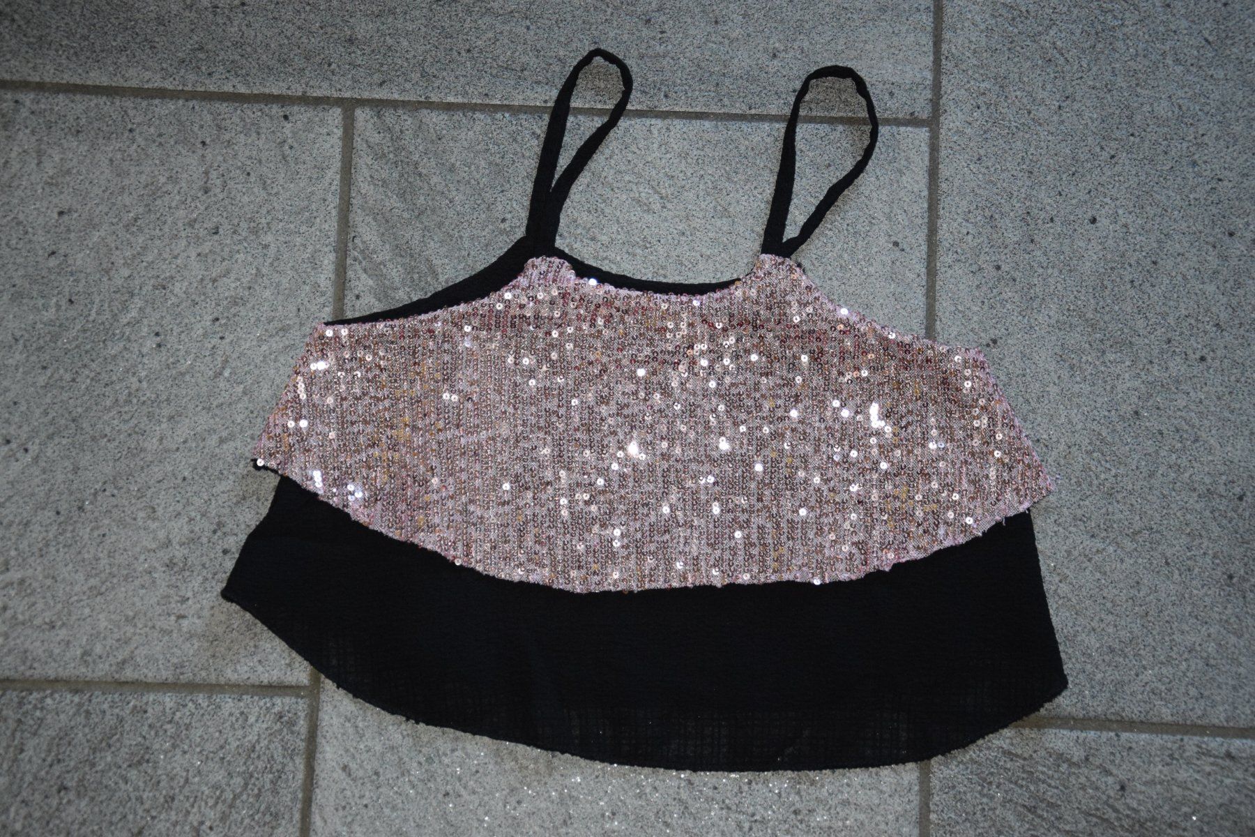 Top: Damen Crop Top mit Glitzer gr. S – Usato da Mezzovico venduto da finsteraar