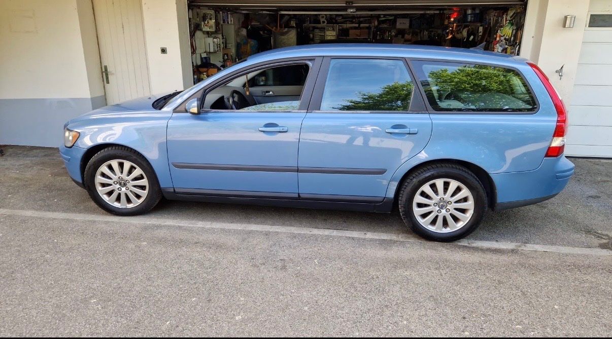 Volvo Autos: VOLVO V50 2.0D – Gebraucht aus Pfungen von dimeautomobile 1