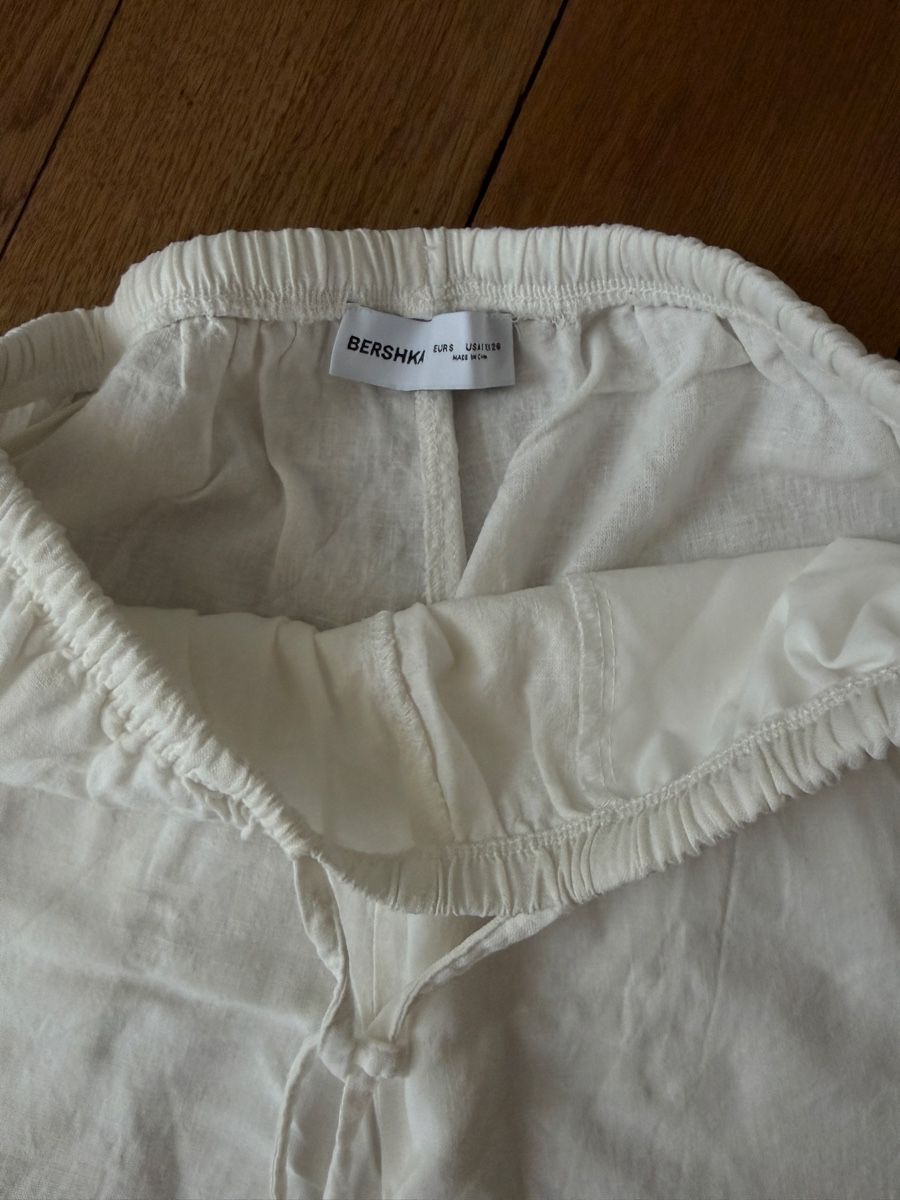 Bershka Hosen: Weisse stoffhose – Gebraucht aus Winterthur von adi_sqz 2
