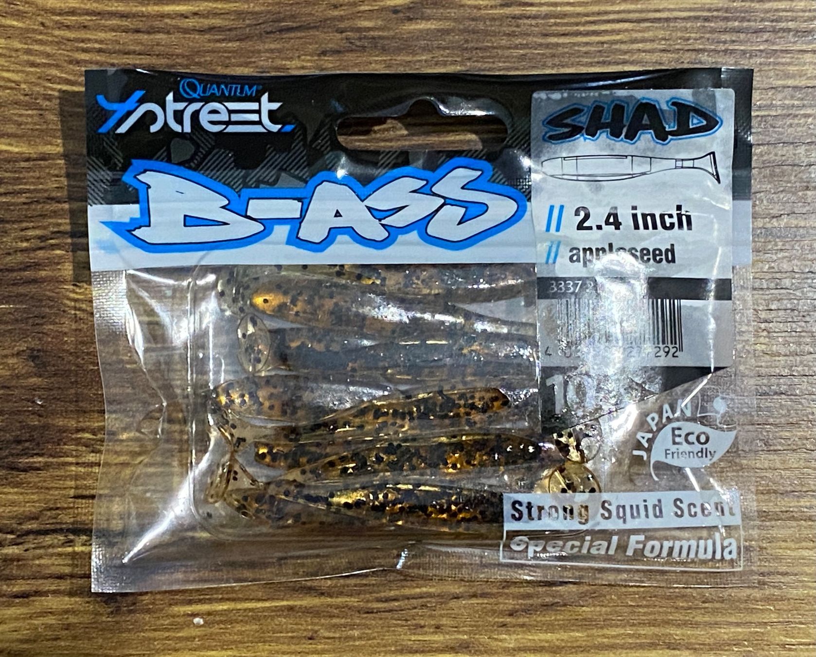 Köder: QUANTUM 4street B-Ass Shad 2.4 6.1cm – Neu und originalverpackt aus Widnau von Fishingtackle_Oggy