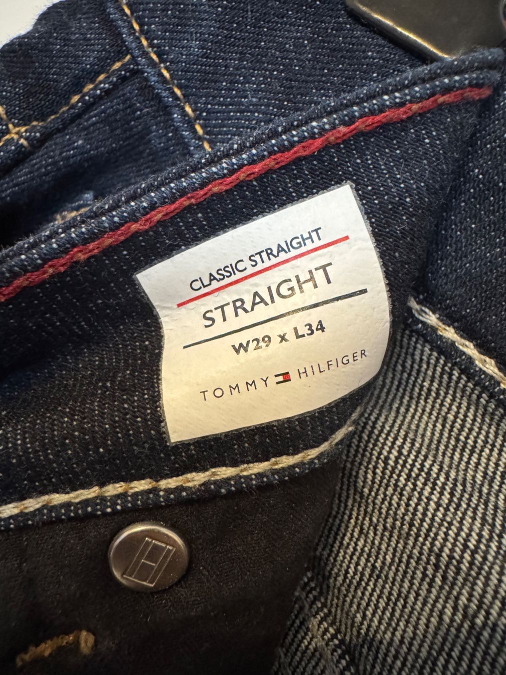 Tommy Hilfiger Jeans: Tommy Hilfiger Jeans Größe 29/34 – Nuovo (secondo la descrizione) da Niederhasli venduto da Erwied 1