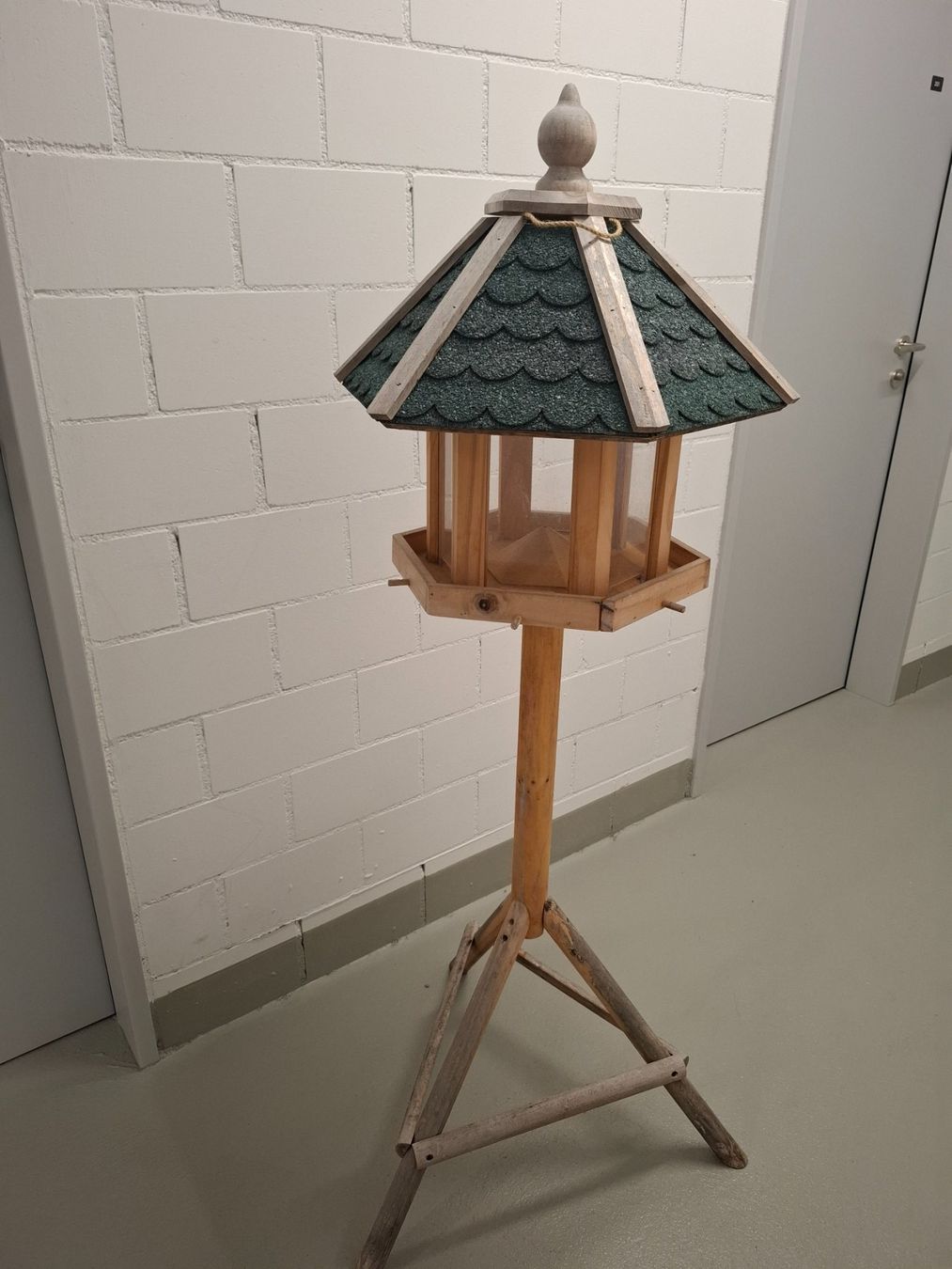 Vogelhäuser: Vogelfutterhaus – Gebraucht aus Saland von RuthOrpeli