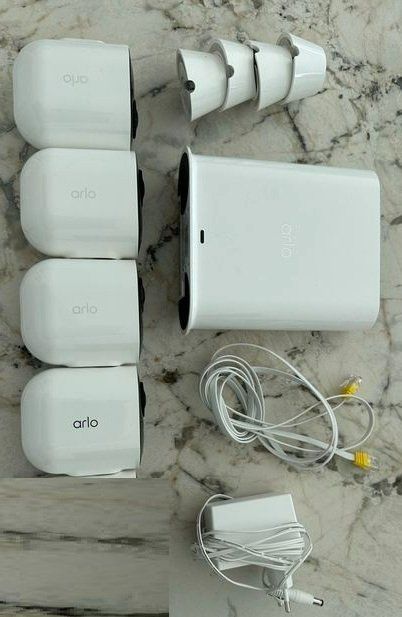 Arlo Videocamere: Arlo Ultra 2 / 4K UHD Security Camera, in Originalverpackung – Usato da Zuchwil venduto da Beppe_25.3 3