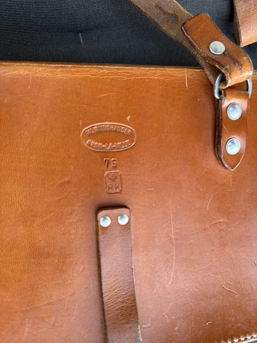 Schweizer Armee Borse: Vintage Ledertasche – Usato da Aarburg venduto da Schatzaffe 2