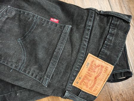 Herren Levi's 511 schwarze Jeans W33 L32 top Zustand.