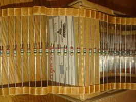 10x Metfilmwiderstand 33 Ohm 0.6W 1% - Resistor