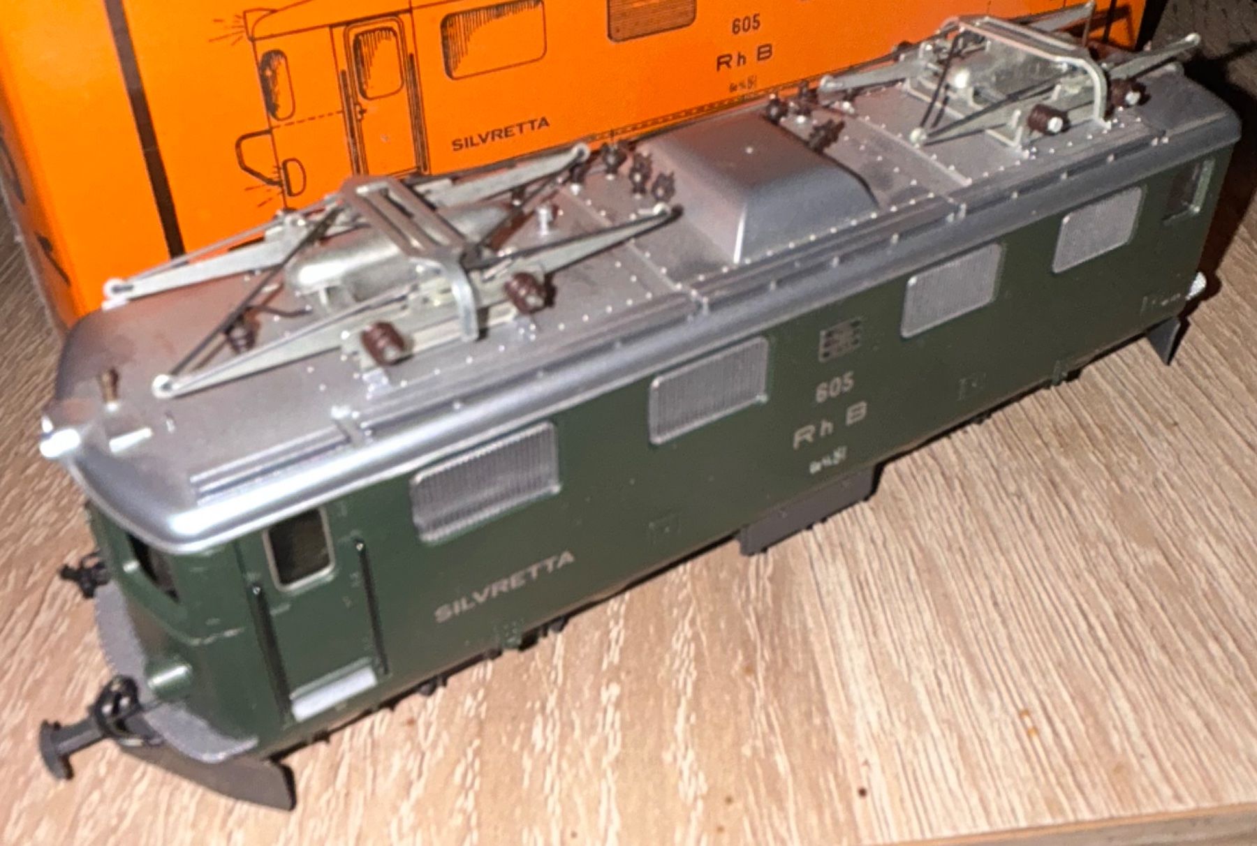 Bemo Modellini di ferrovie: H0m Bemo RhB Ge 4/4 I 605 in OVP – Usato da Belp venduto da AEMA-Modellbau