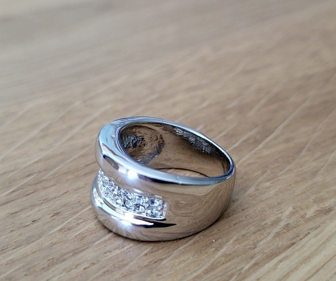 Anelli: Wunderschöner Ring in silber mit funkelnden Glitzersteinen – Usato da Brugg AG venduto da Leona90 3