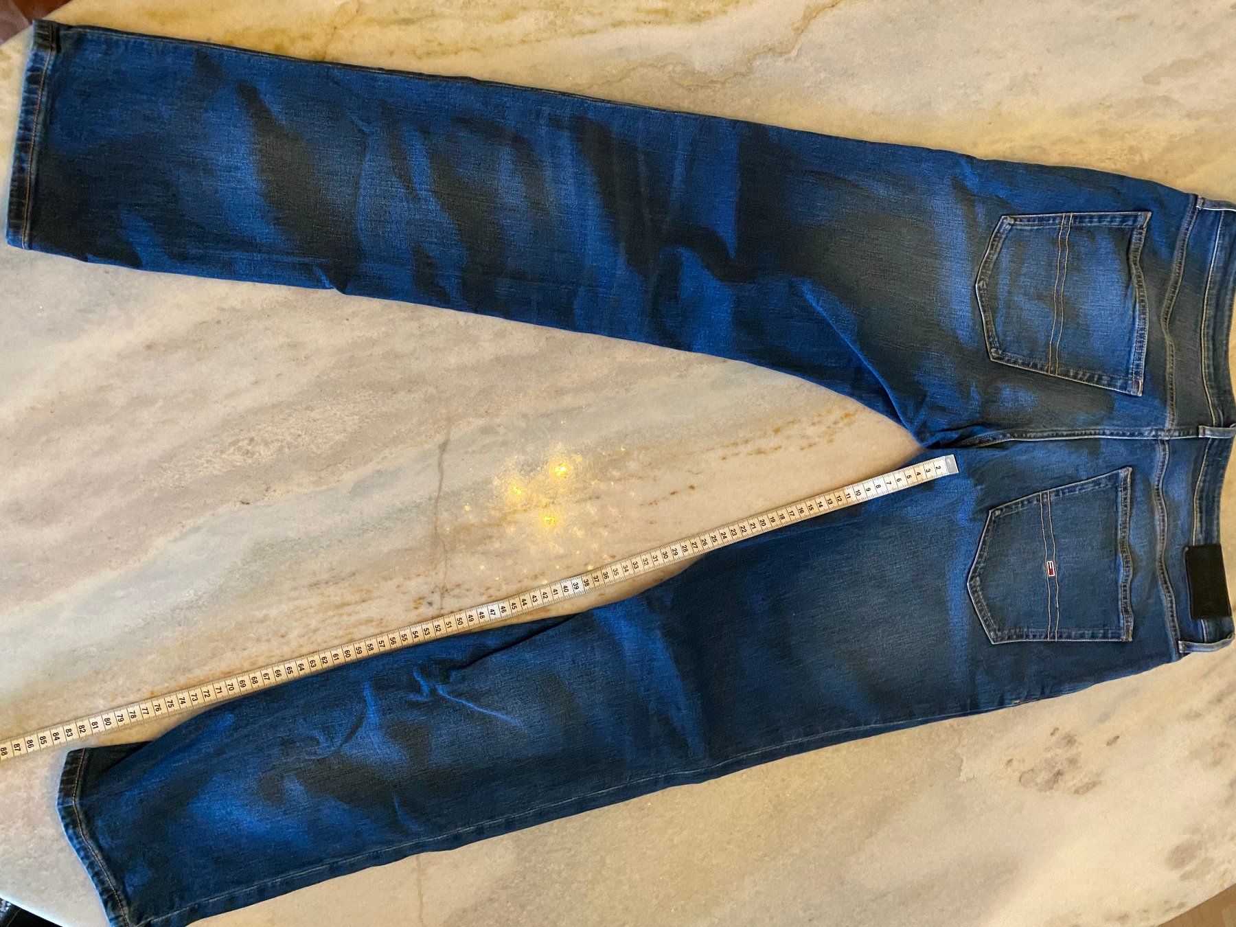 Tommy Hilfiger Jeans: Herren Tommy Hilfiger Jeans – Usato da Hinteregg venduto da Cadi1 2