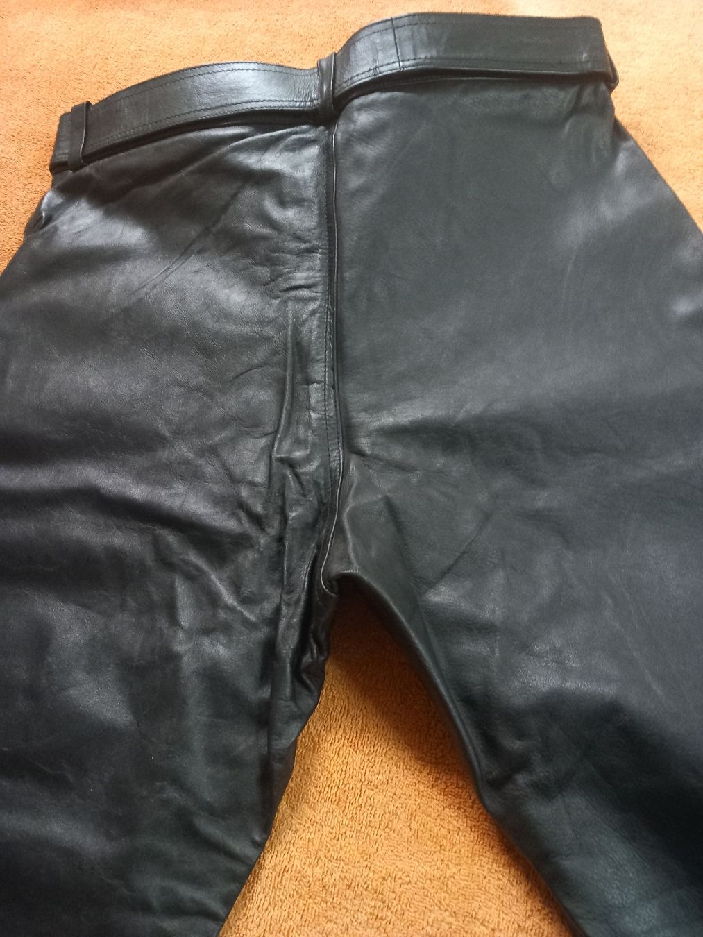 Pantaloni: Damen Lederhose Grösse 32 Fabrikneu – Nuovo e nell'imballaggio originale da Hochwald venduto da motowear-secondhand 1