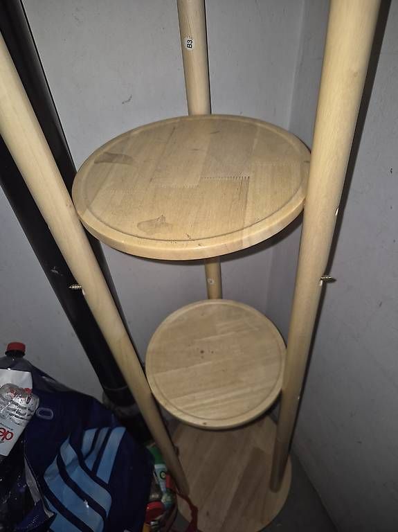 Porte manteau: Garderobenständer Holz Gratis – D'occasion à Basel par bes_mnp7 4