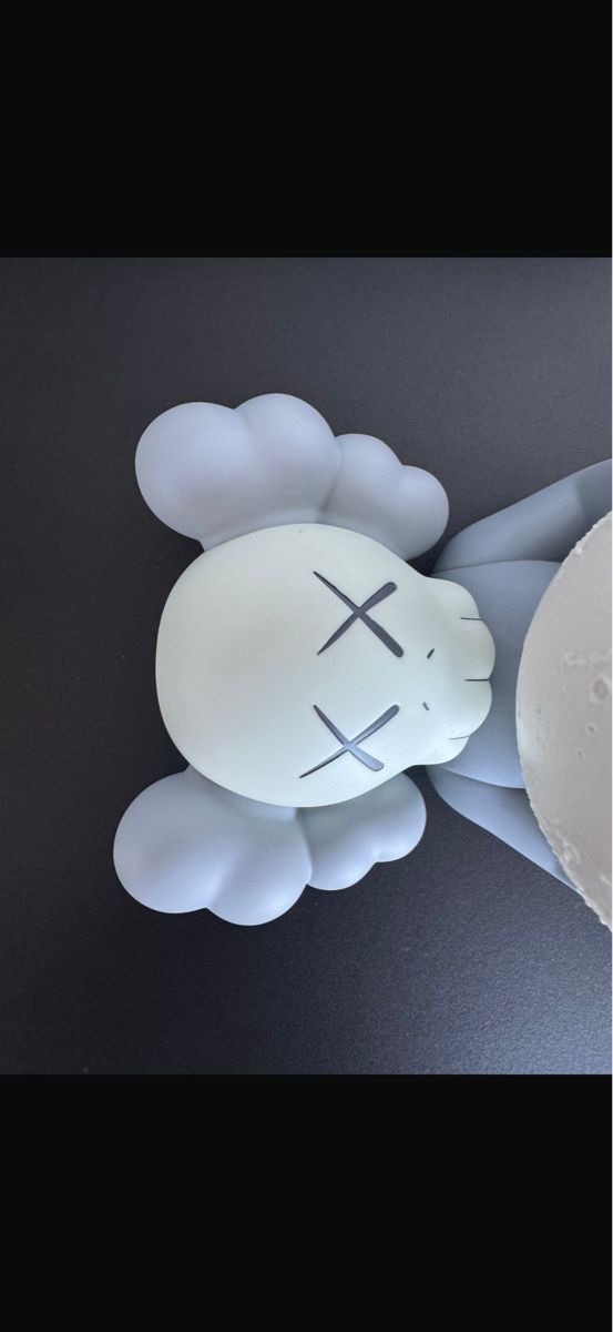 Medicom Toy Figuren: Kaws Holiday Shanghai – Gebraucht aus Pregassona von roc_6yl8 3