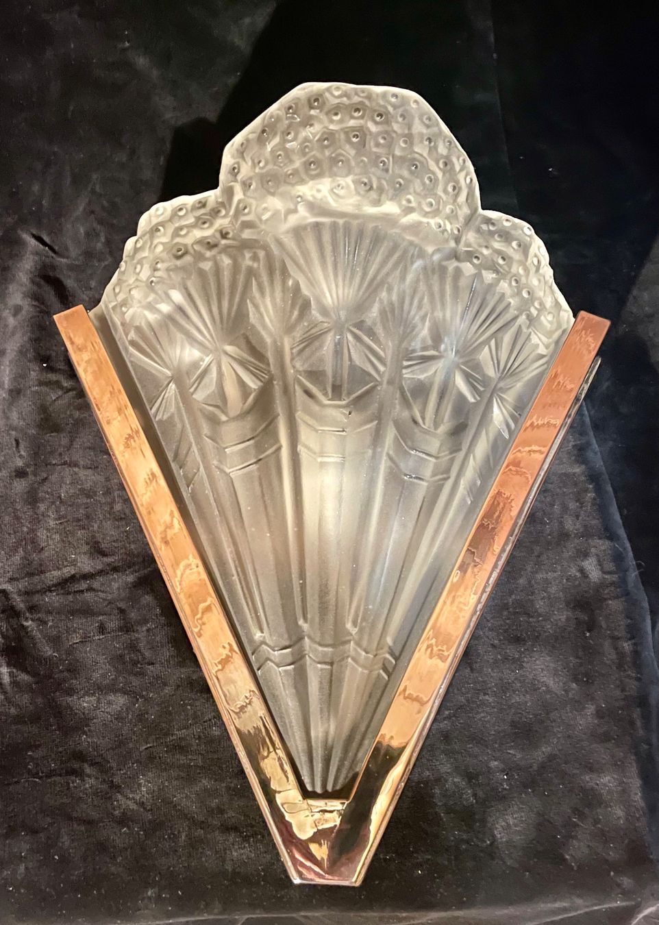 Lampade: Applique Art Deco, signée " NOVERDY", année 30 – Usato da Prez vers Siviriez venduto da Mistinguette