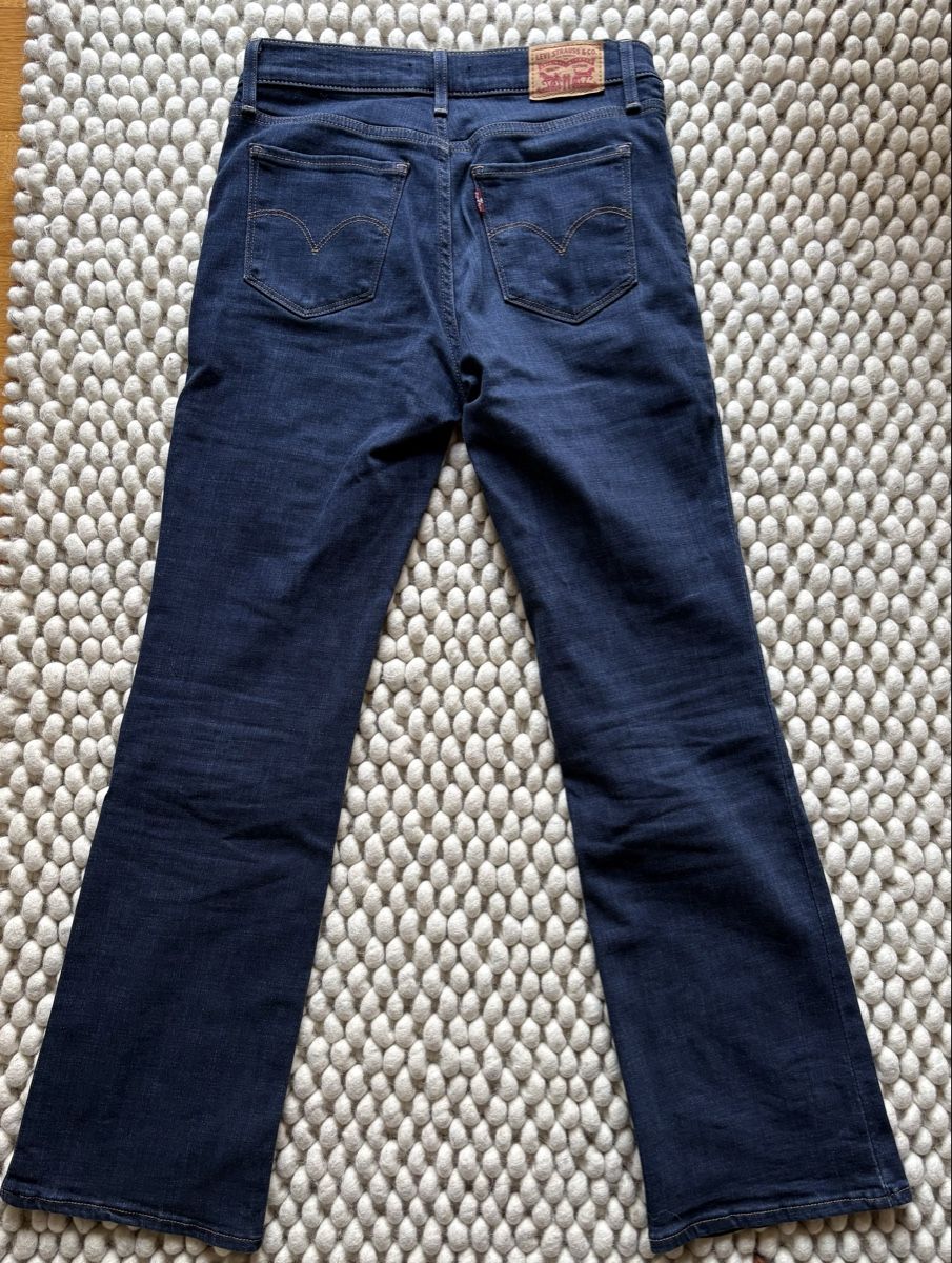Levi's Jeans: Levis 315 Shaping Bootcut Jeans, W27/L30 – Gebraucht aus Zürich von Rpapad 1