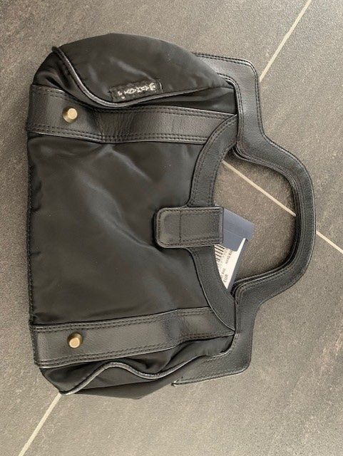 Taschen für Damen: Emporia Armani clutch – Neu und originalverpackt aus Dallenwil von ZD2019 4