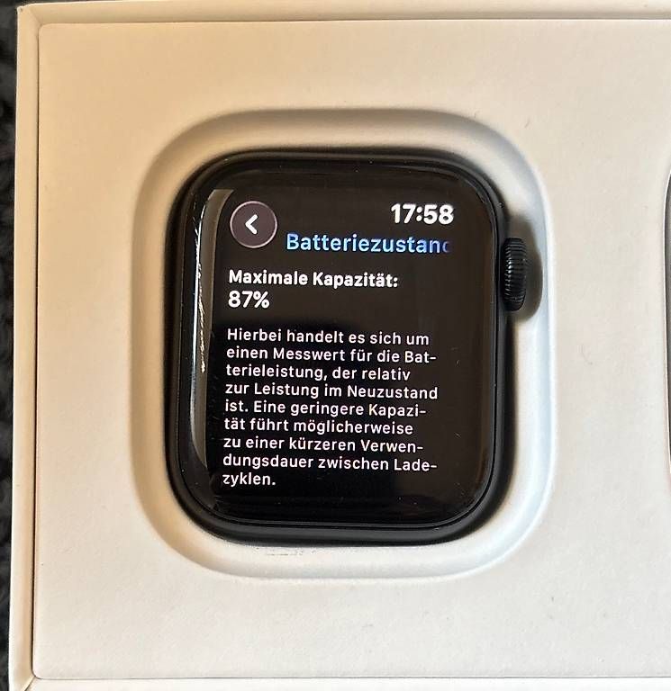 Smartwatch: Apple Watch SE 2. Generation 40mm – Usato da Zürich venduto da luk_p2td 4