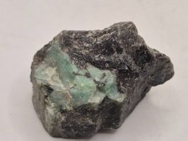 Smaragd roh in Muttergestein (54)