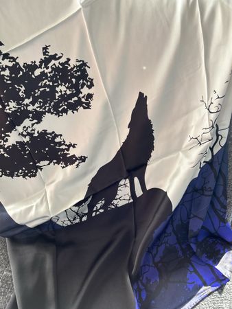 Wolf Vollmond Seiden Schal - Top !!