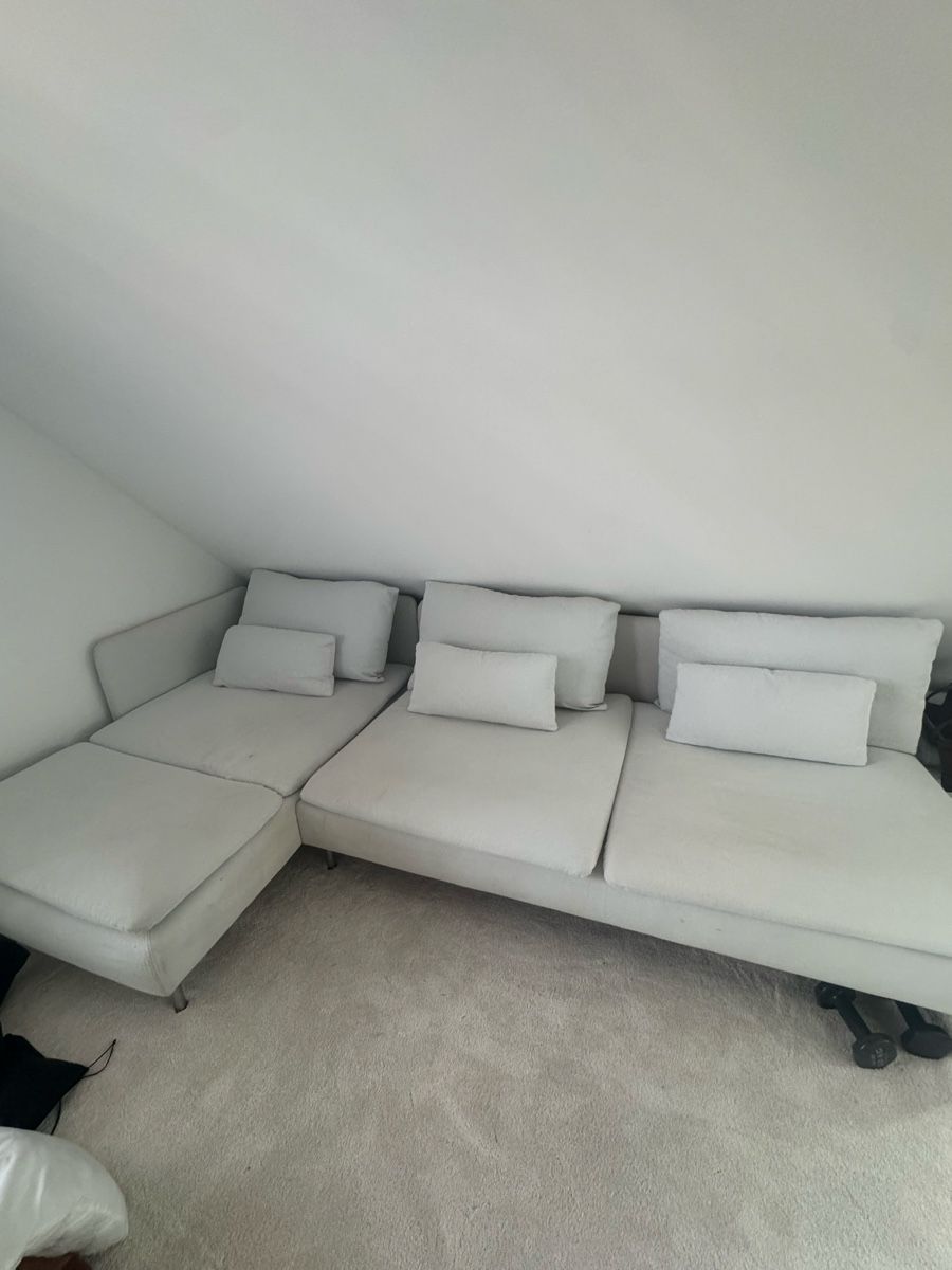 Ikea Sofas: Ecksofa hellgrau Stoff guter Zustand leichte Flecken – D'occasion à Oberglatt ZH par ann_cv6t