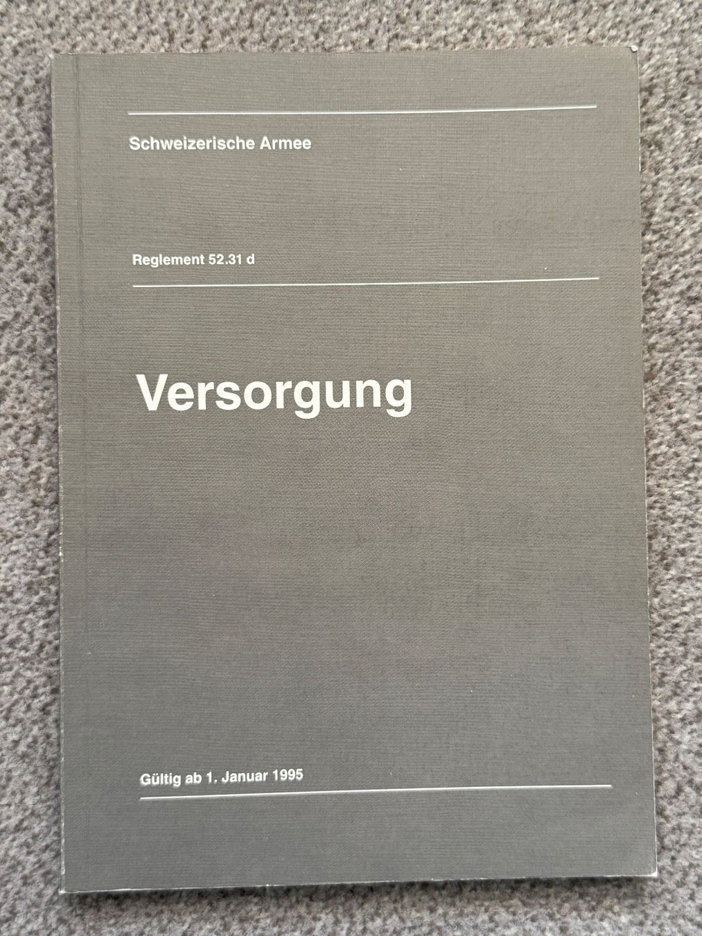 Libri: Reglement VERSORGUNG - Schweizer Armee – Usato da Brütten venduto da Hst1