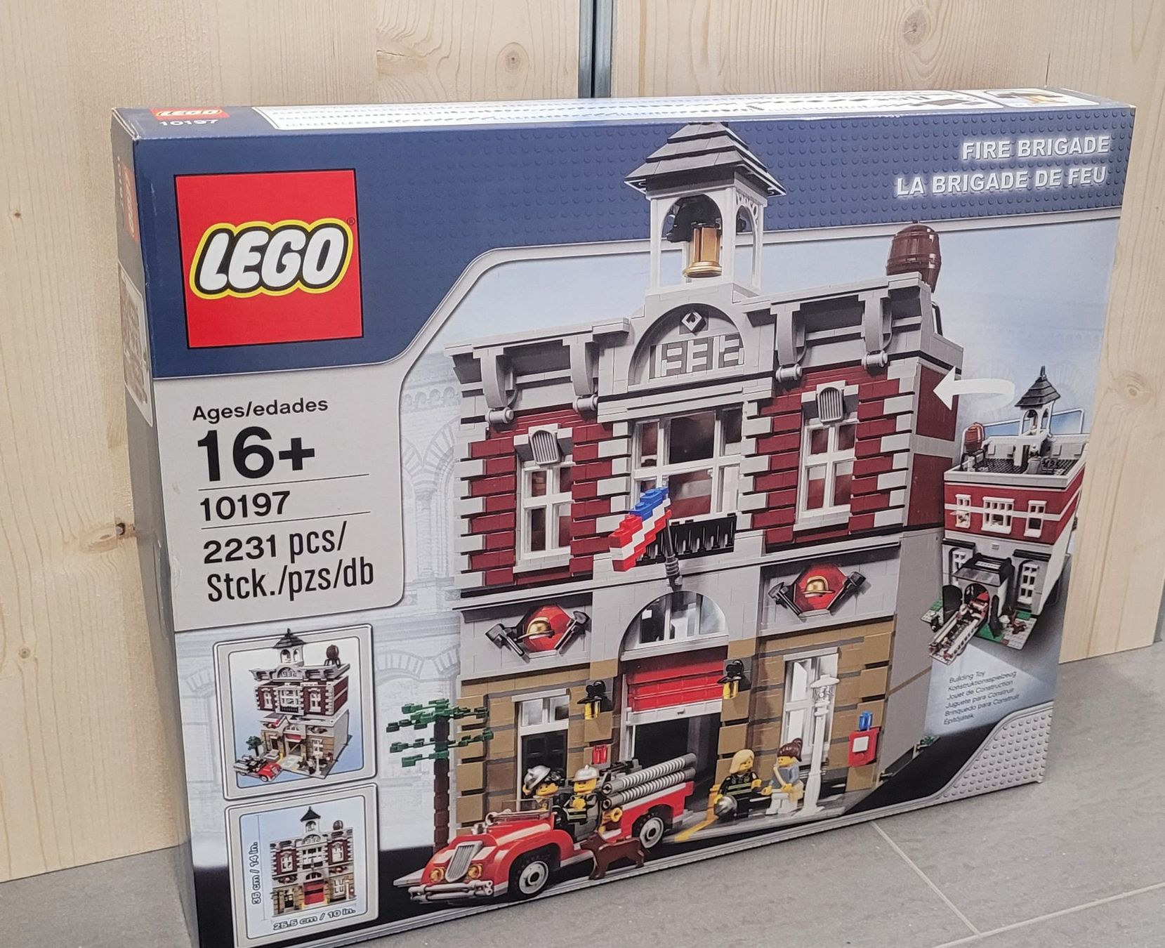 Lego Kit di costruzioni: Lego 10197 mit Beleuchtungset – Nuovo e nell'imballaggio originale da Giswil venduto da Jom73
