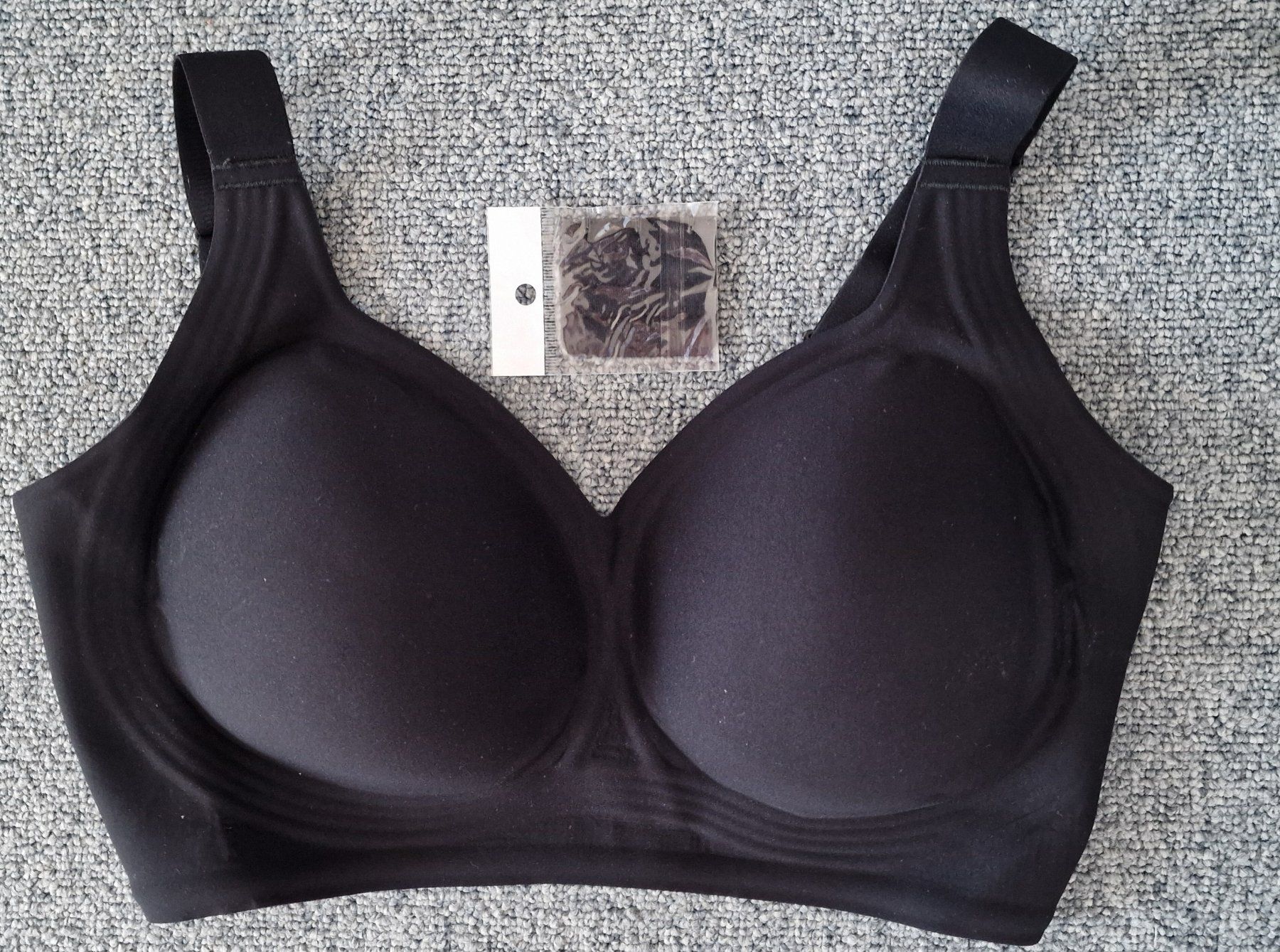 Sonstige Unterwäsche: Velura Soft BH – Neu (gemäss Beschreibung) aus Frauenfeld von Maschia