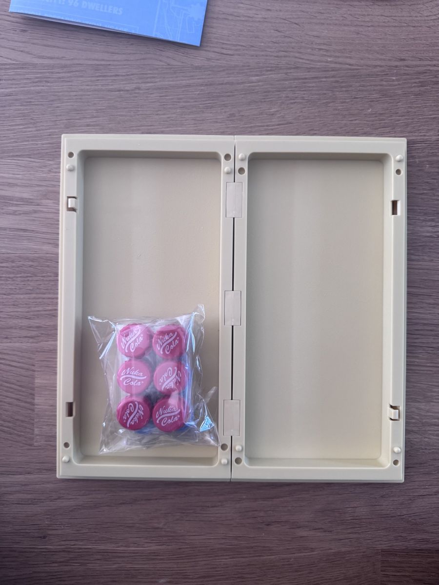 Giochi: Fallout Fan Paket Lootcrate – Nuovo (secondo la descrizione) da Andelfingen venduto da Snorlax_Cards 4