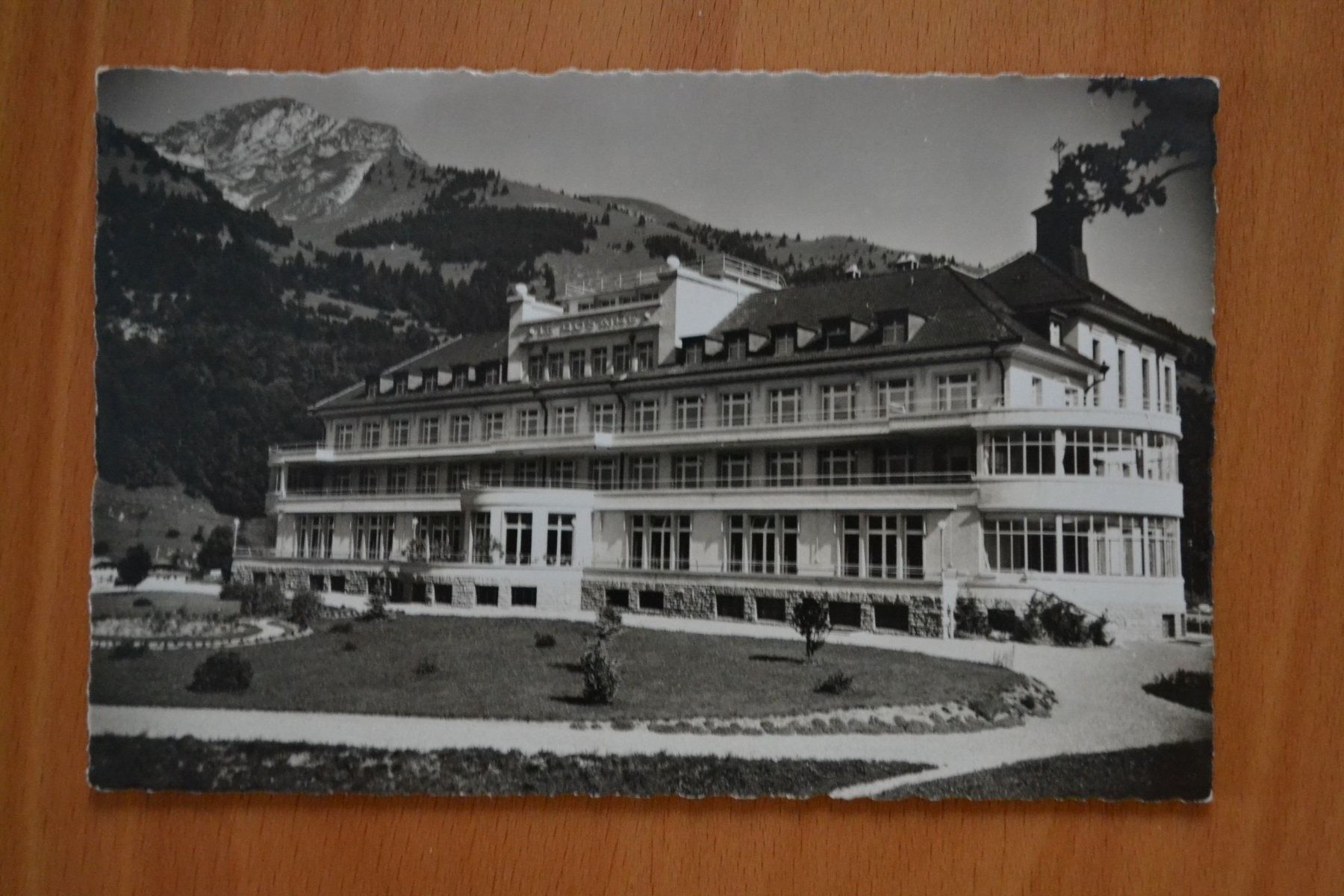 Cartoline postali: AK Les Sciernes  "Le Rosaire" Bulle – Usato da Beinwil am See venduto da kajak55