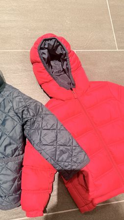 Winterjacken-Set: Zara Gr. 3-4 & Benetton Gr. 18-24m