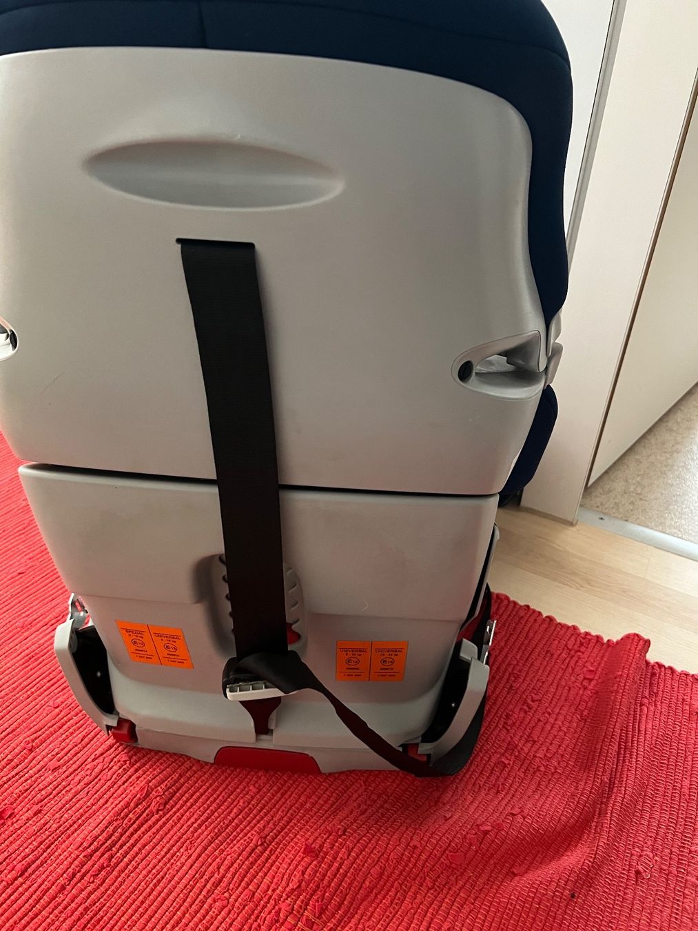 BMW Seggiolini per auto: Auto Kindersitz mit isofix – Usato da AU/ZH venduto da kalhoum