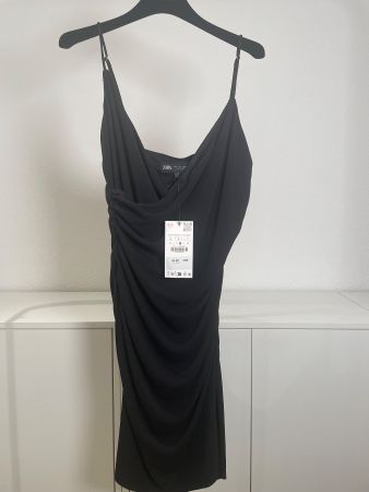 Zara Kleid