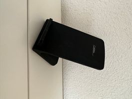 QI-Ladestation für Smartphones