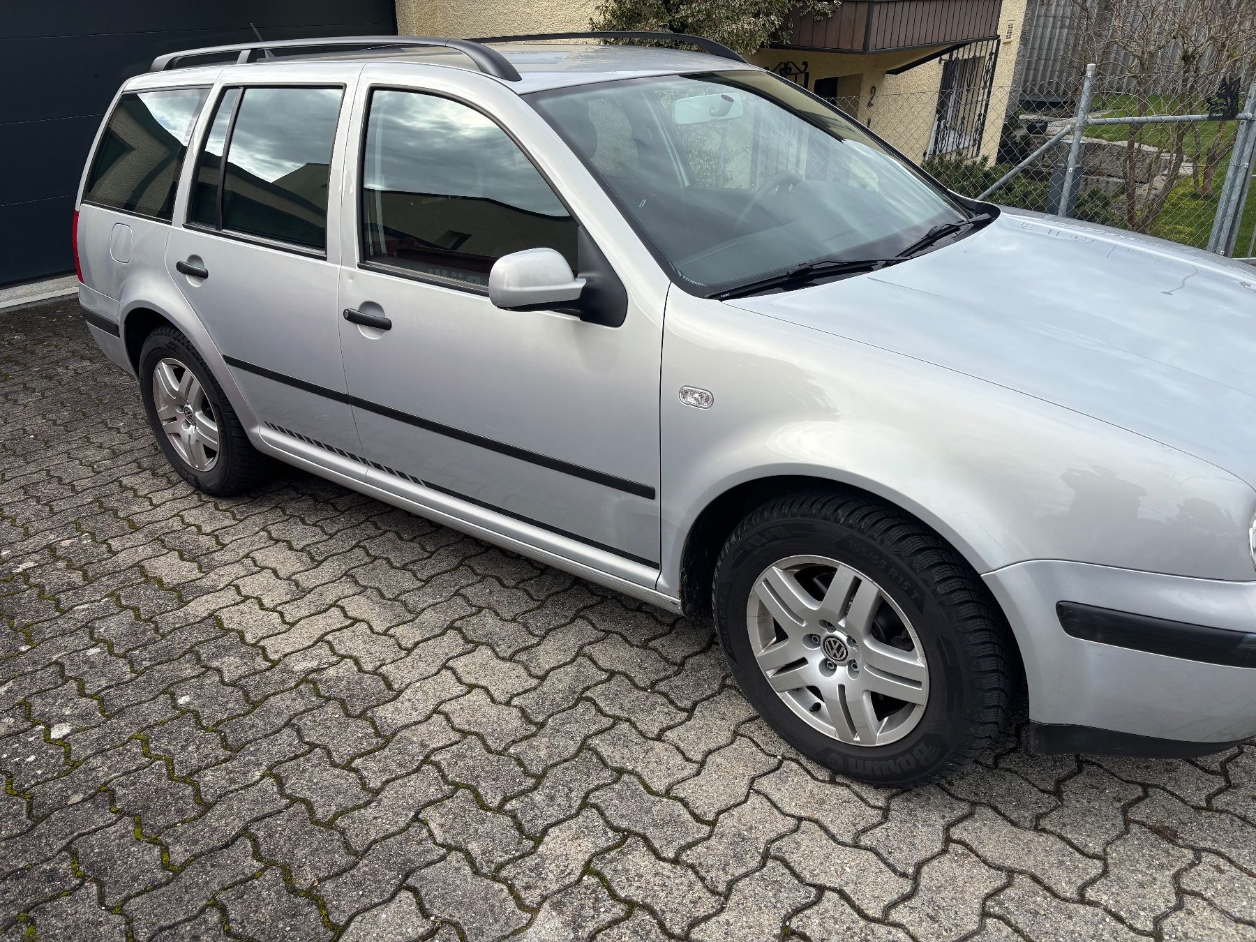 VW Autos: Volkswagen Golf Variant 1.6SR – Gebraucht aus Watt von Shedeo 1