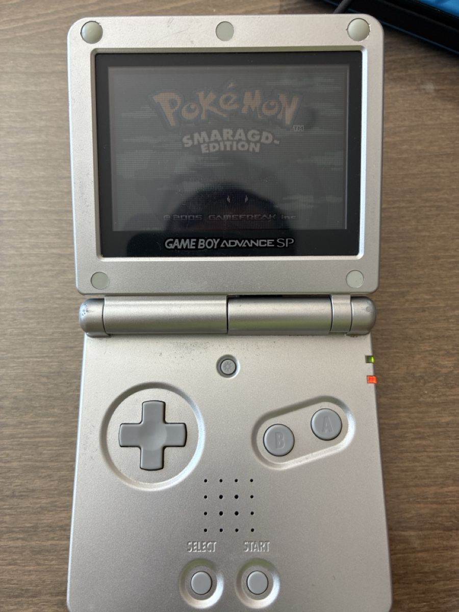 Pokémon Giochi: Game Boy Advance SP Pokemon Smaragd Edition – Usato da Wetzikon ZH venduto da Higure 1