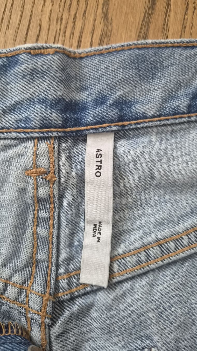Weekday Jeans: Weekday Astro Jeans – Usato da Uitikon Waldegg venduto da Moderator 4