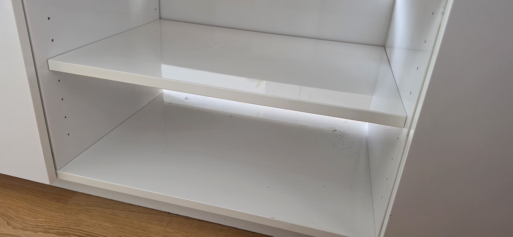 Ikea Mobili TV: White media console with two drawers good condition – Usato da Staufen venduto da swissform 4