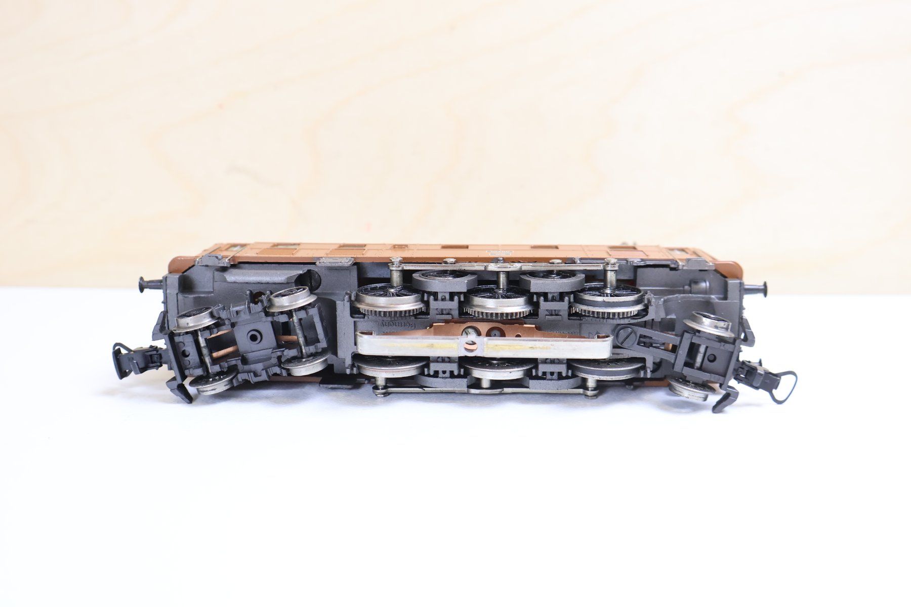 Märklin Modellini di ferrovie: Märklin SBB E-Lok Ae 3/6 - 3151 - H0 – Difettoso da Winterthur venduto da Monstera 7