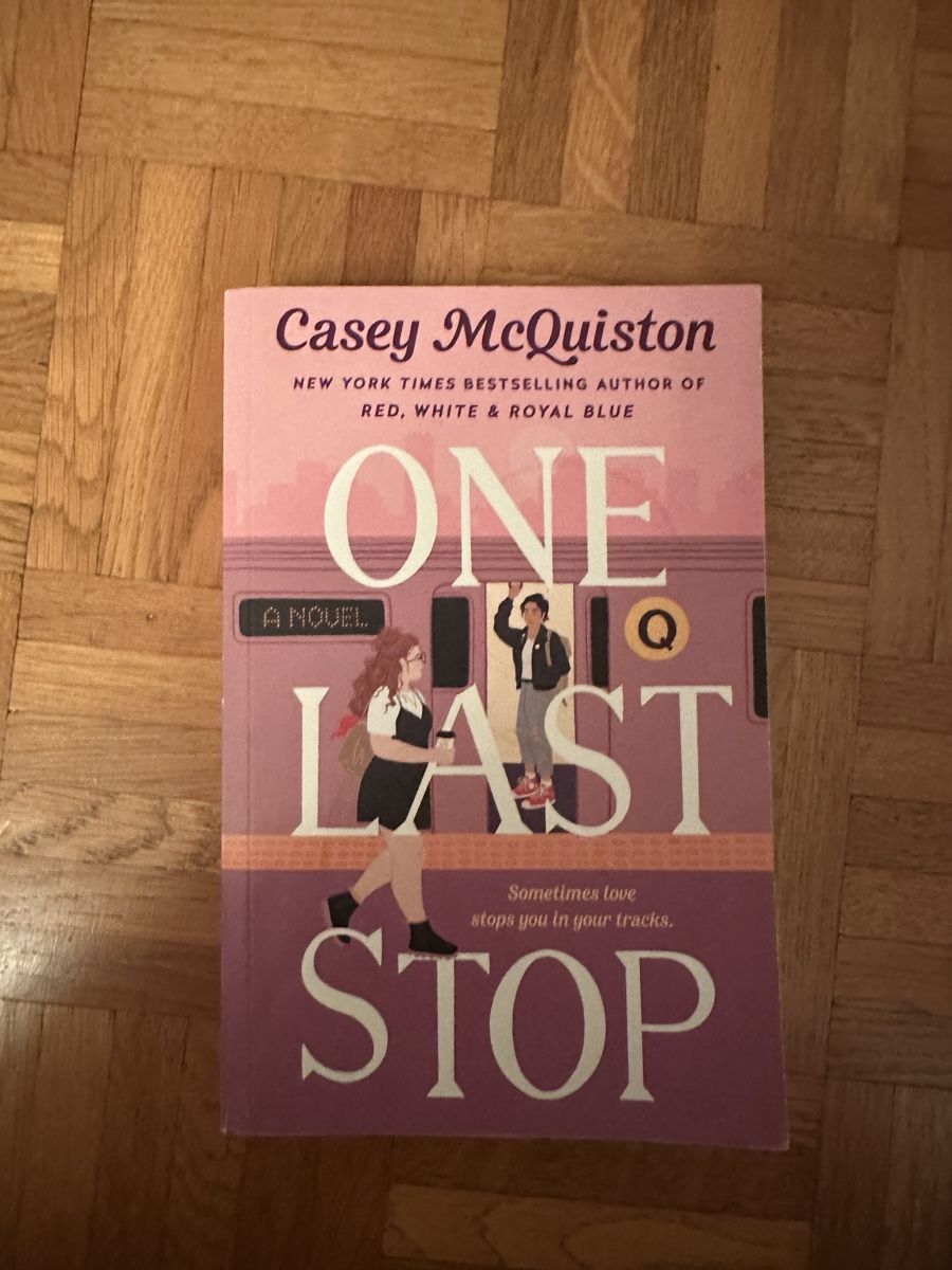 Libri: One Last Stop - Roman von Casey McQuiston, Top! – Usato da Münchenstein venduto da egi4142