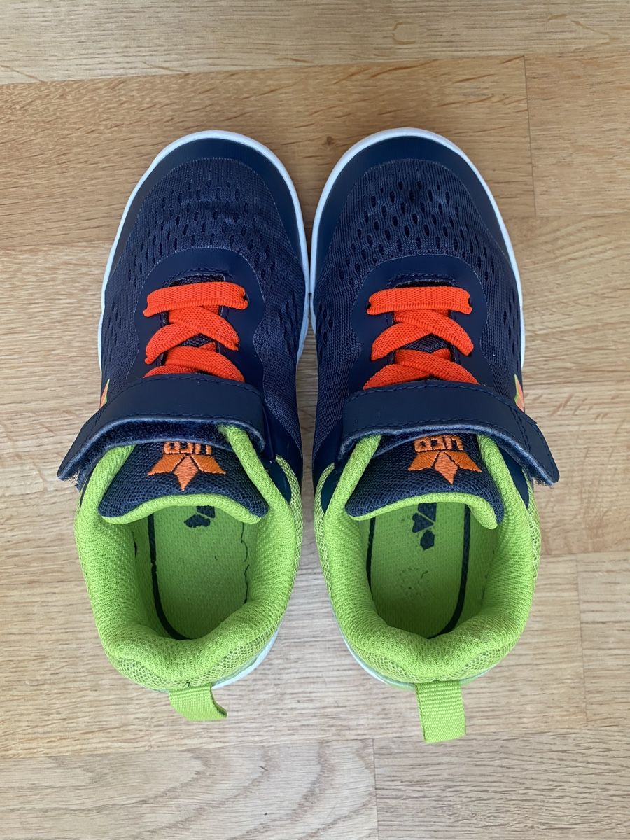 Scarpe per ragazzi: Lico Hallenschuhe Grösse 30 – Usato da Münchenstein venduto da Ladypink7 4