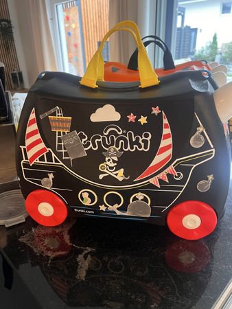 Trunki Kinderkoffer Pirat schwarz gebrauchter Zustand