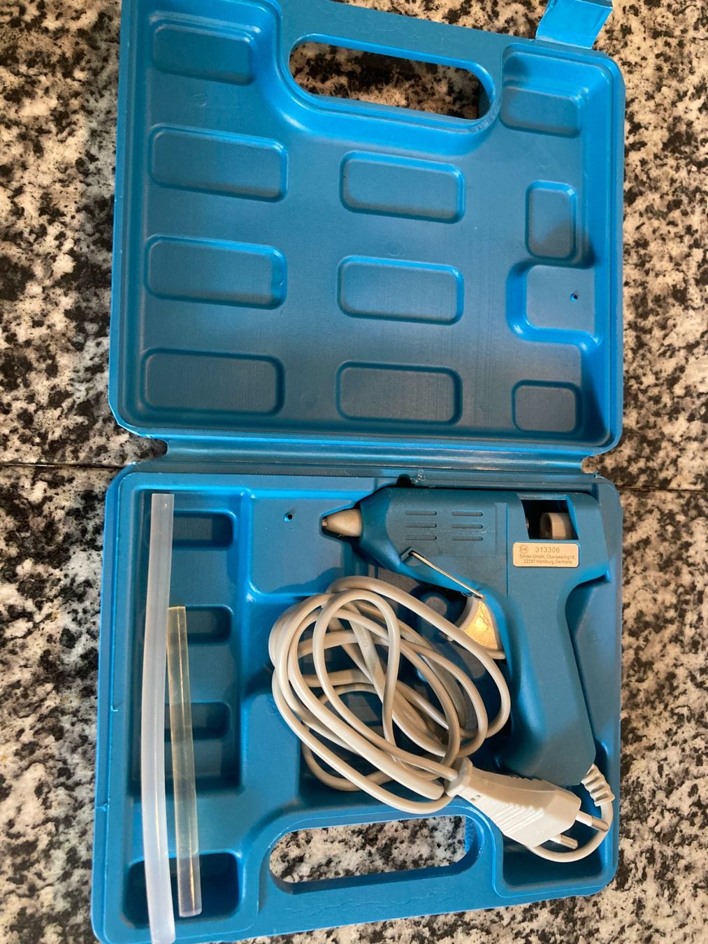 Tutti gli attrezzi: Heissleimklebepistole mit Köfferchen - Tchibo – Usato da Heimberg venduto da Mehrwertdienst 4